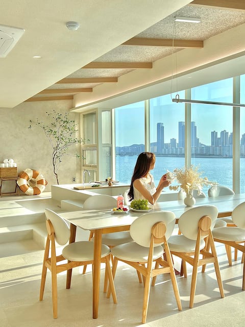 Neungnolstay: Orot (Beach Front Ocean view )