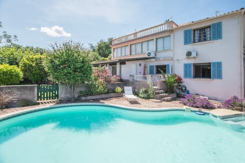 2-bedroom apartment with pool