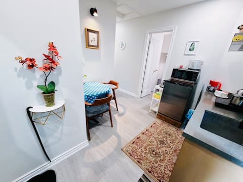 Top performing Airbnb: New decroated rooms in Scarborough—Agincourt