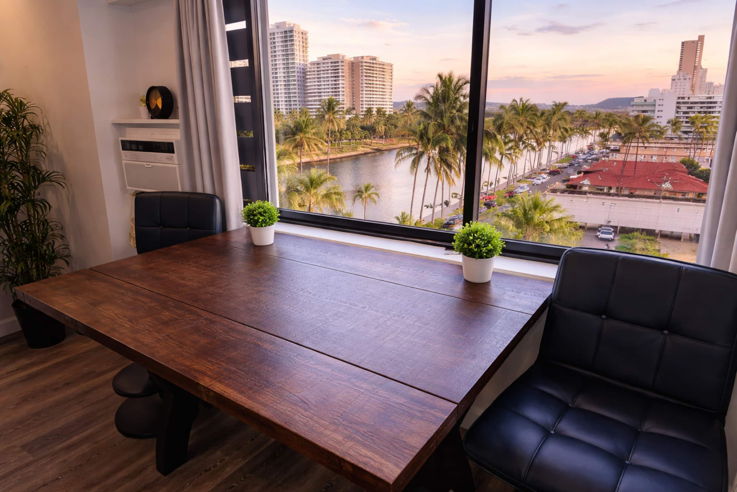 Condo in Honolulu · ★4.92 · Studio · 1 bed · 1 bath - Image 10