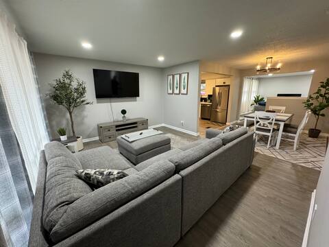 Cozy Home Novi 3 Bedroom/2 Bath