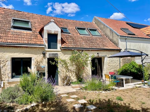 La Chaumine des Épicuriens * Garden * Parking