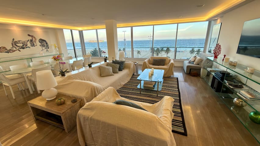 Lindo Apartamento em Copacabana em frente ao mar