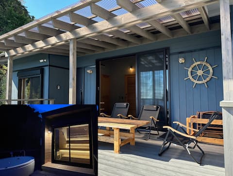 Izu Peninsula's southernmost tip, scenic beach house with sauna, BBQ, and jacuzzi