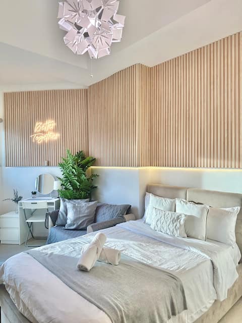 Instaworthy High Ceiling Staycation Studio @ Azure