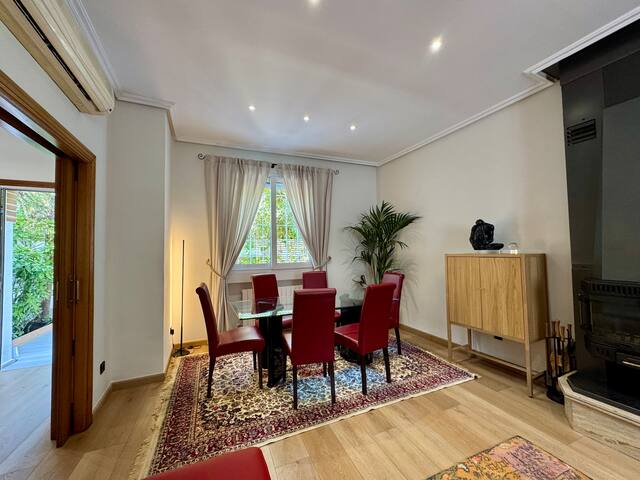 Chalet céntrico, zona tranquila gallery image 2