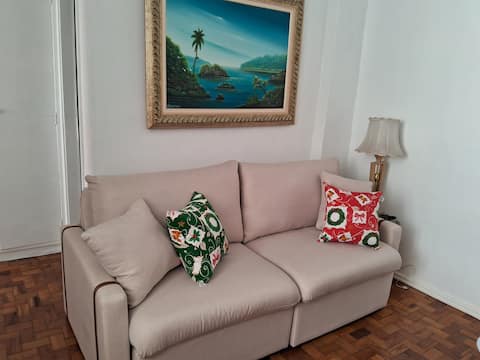 Top Airbnb: Full apartment next to the beach. in Copacabana