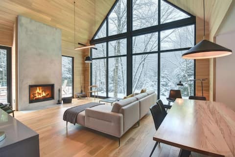 La Cardinal Rouge w/ Hot Tub, Sauna & Games Room