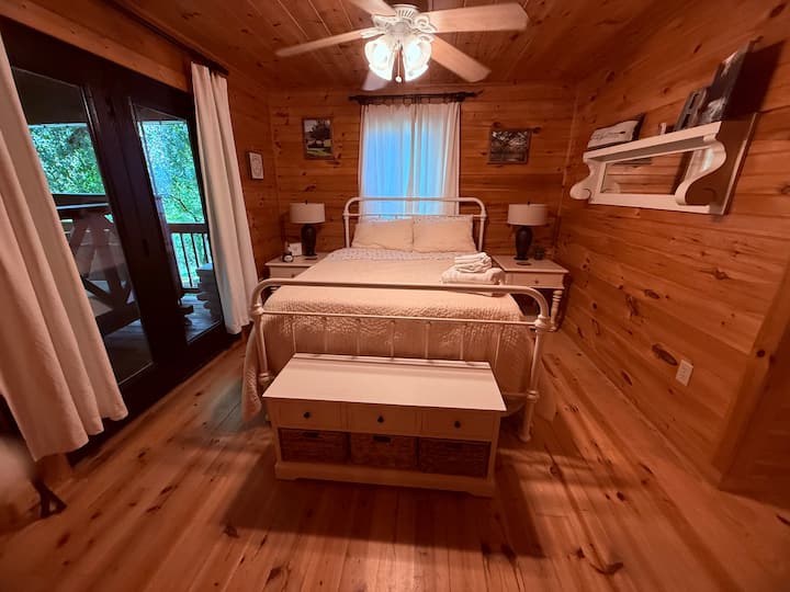 חדר שינה ראשי, מיטת קווין סייז 