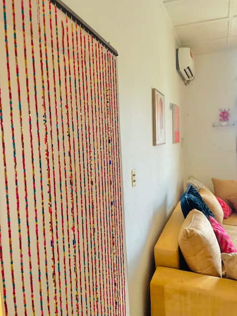 Simple and Cozy 2BR Home near Beach