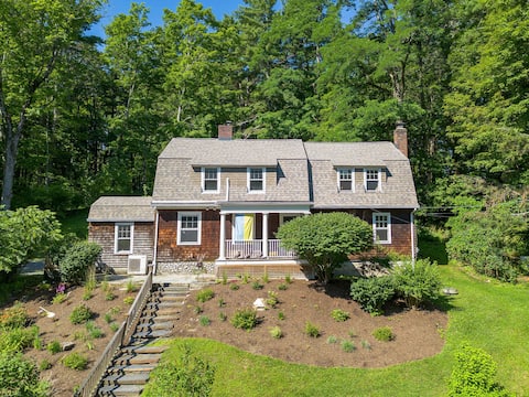 Classic Stockbridge Cottage