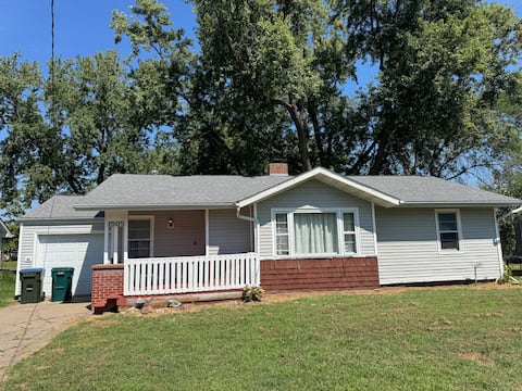 Cozy, Clean & Pet-Friendly – Near Kirksville High