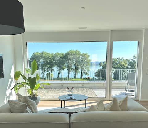 Vacation home with spectacular lake panorama - 6 guests