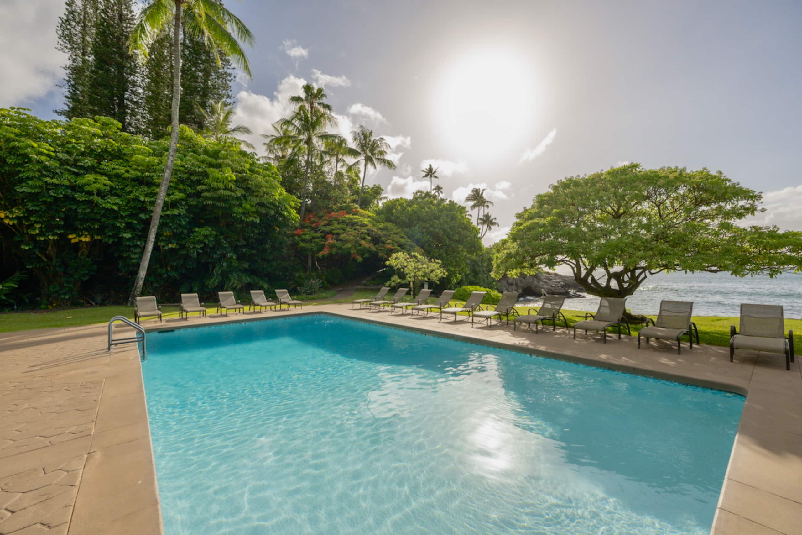 Home in Lahaina · ★4.93 · 2 bedrooms · 3 beds · 2 baths - Image 57