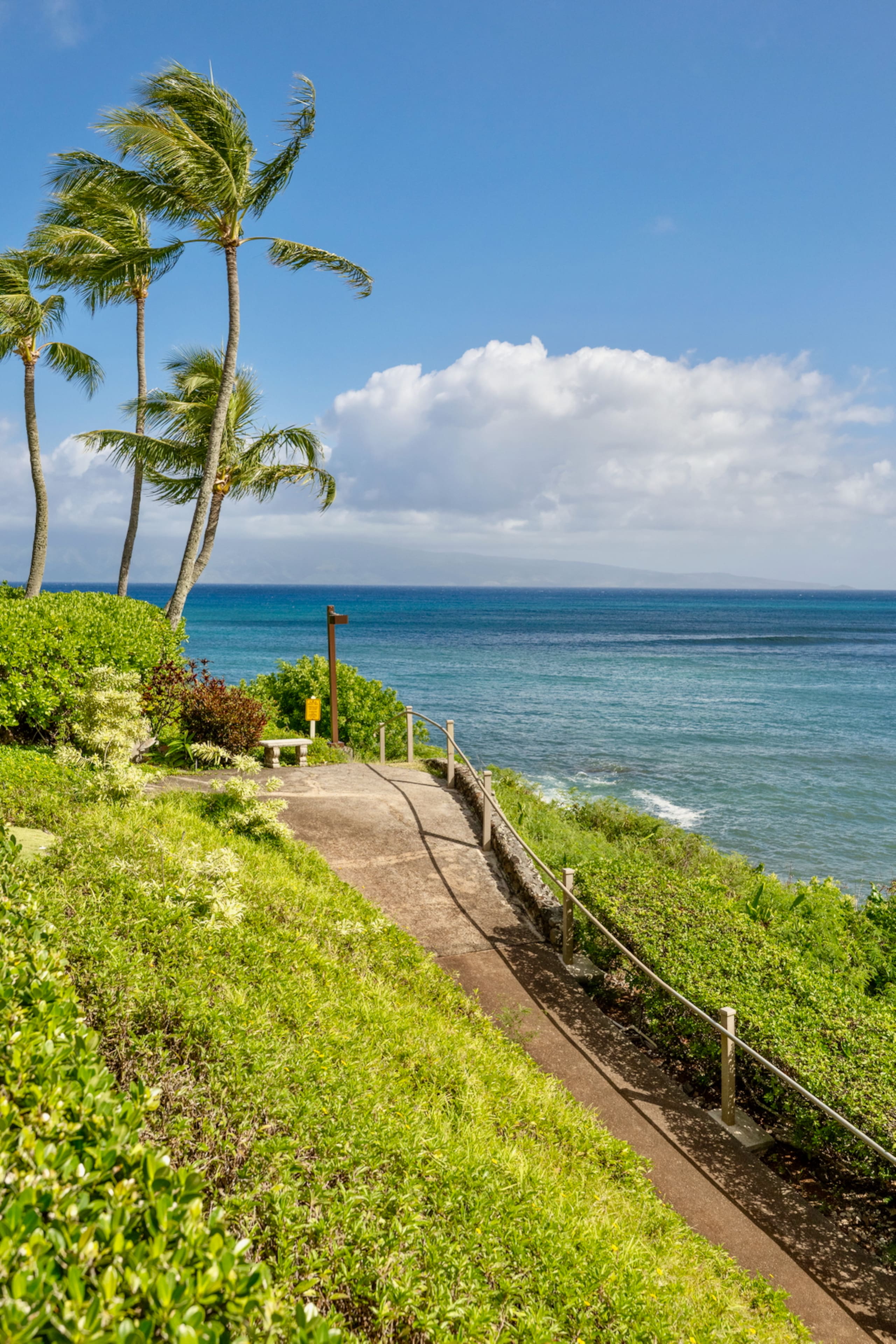 Home in Lahaina · ★4.93 · 2 bedrooms · 3 beds · 2 baths - Image 61
