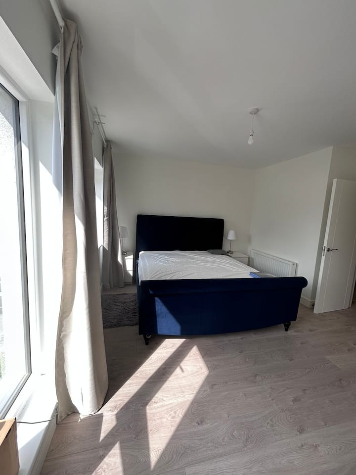 Private Room | Newcastle, Dublin - Maynooth