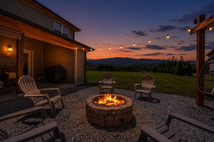 Stunning Viewshot Tub Game Roomzero Stair Entry - Cosby, TN