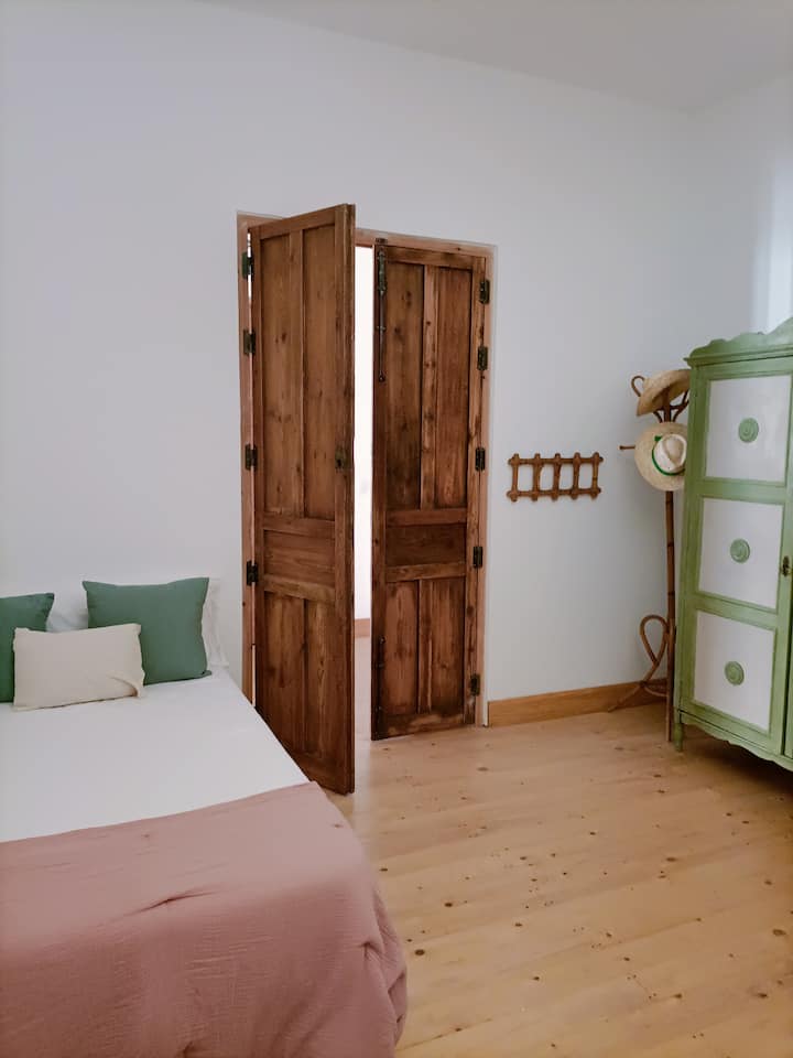 غرفة النوم 2