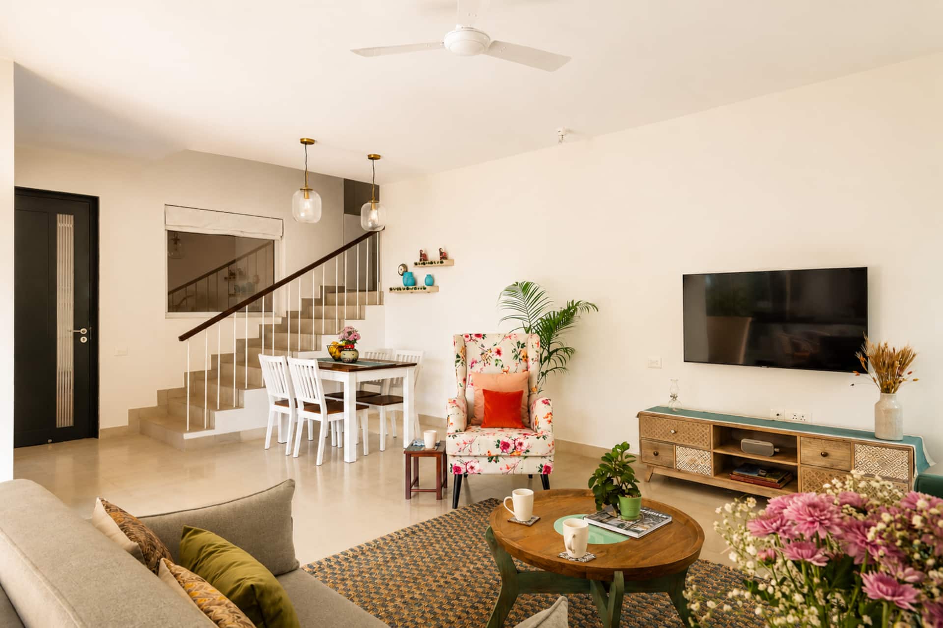 Hibiscus Oasis by Da Alohas
