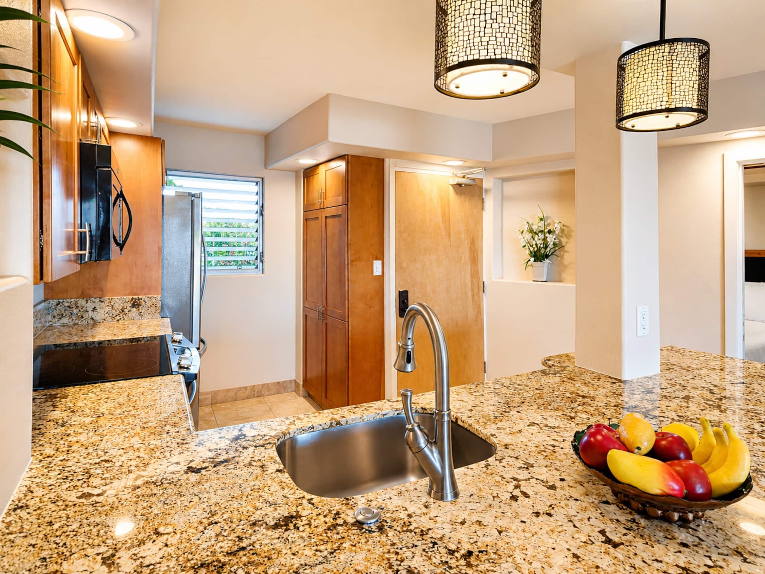Condo in Kihei · ★4.93 · 1 bedroom · 2 beds · 1 bath - Image 11