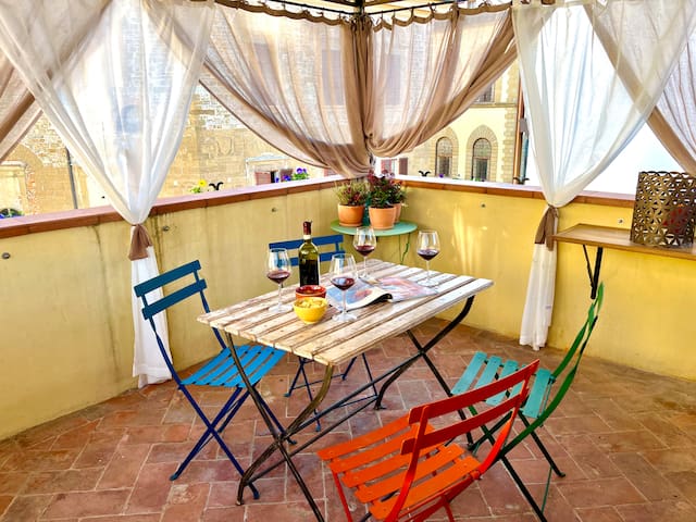 Elegante appartamento in pieno centro a Firenze