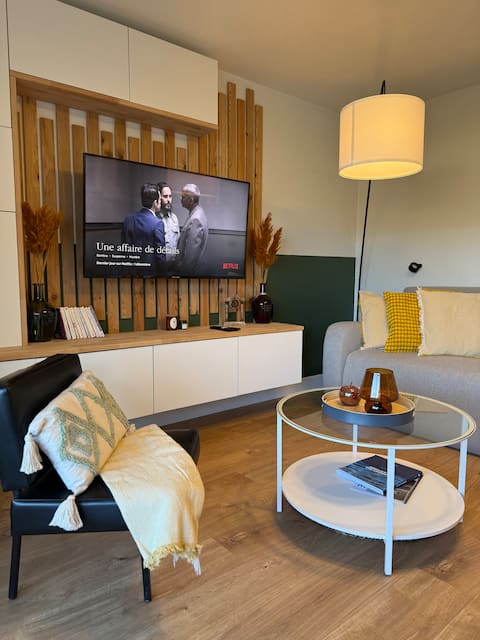 Airbnb performant: •Cape Verde• Cozy studio near La Napoule center à Mandelieu La Napoule