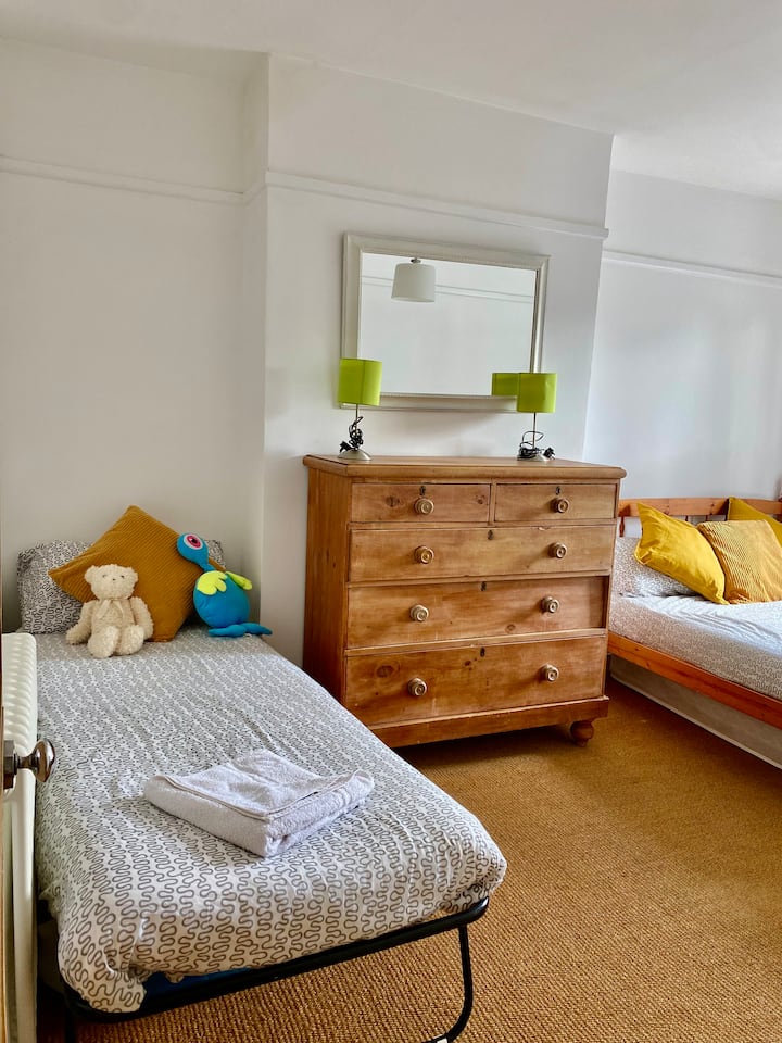 საძინებელი 2