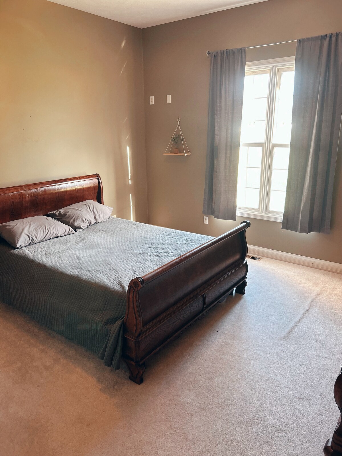 غرفة النوم 2