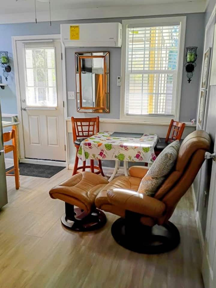 Bootsie's Place! - Port Royal, SC