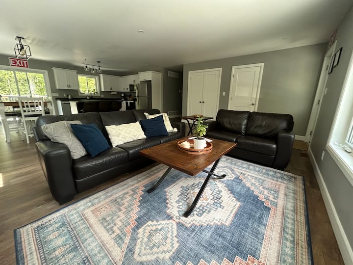Newly Built Home In Tobermory! Ac And Pet Friendly - Tobermory