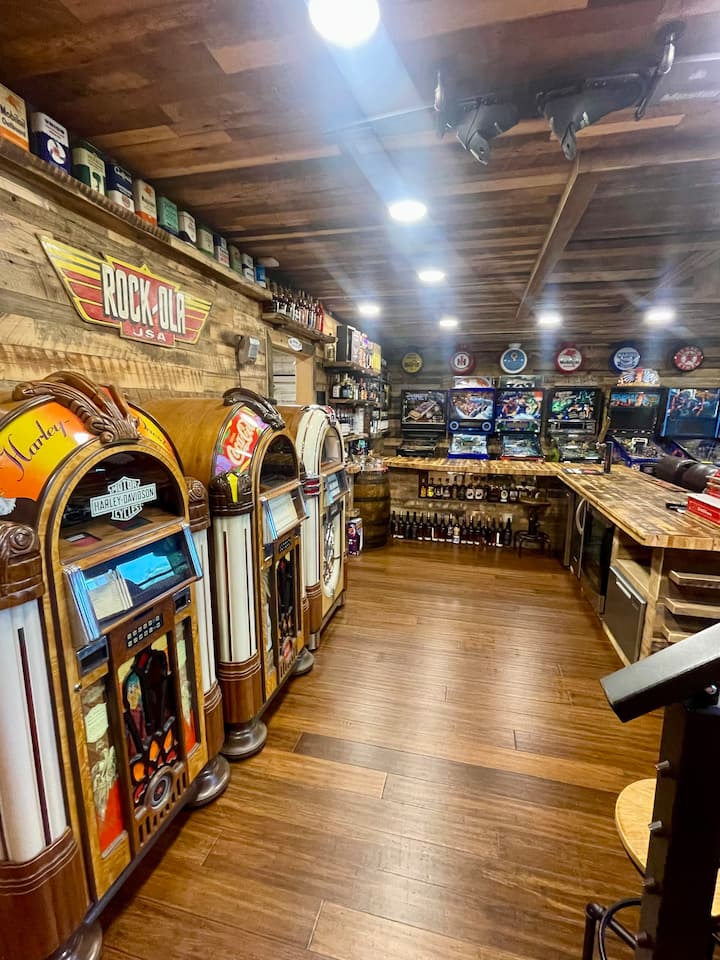 Lake Therapy at The ARK | Gameroom, Hot Tub, Dock - Cabins for