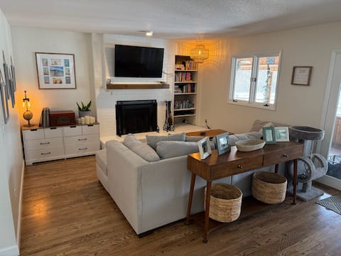 Top Airbnb: Family Friendly Rural Boulder 15 min Sundance Fest in Gunbarrel