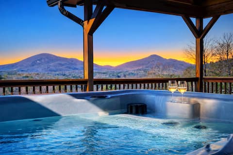 No Service Fee! Mtn Views, Hot Tub, Pool Table!