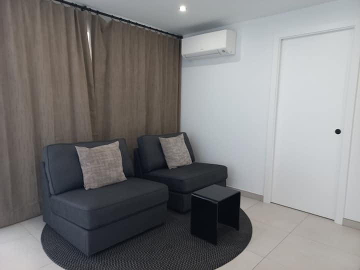 Sebule ya Nyumba ya Mgeni 