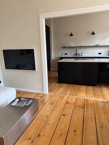 Schöne Altbauwohnung im P-Berg gallery image 2