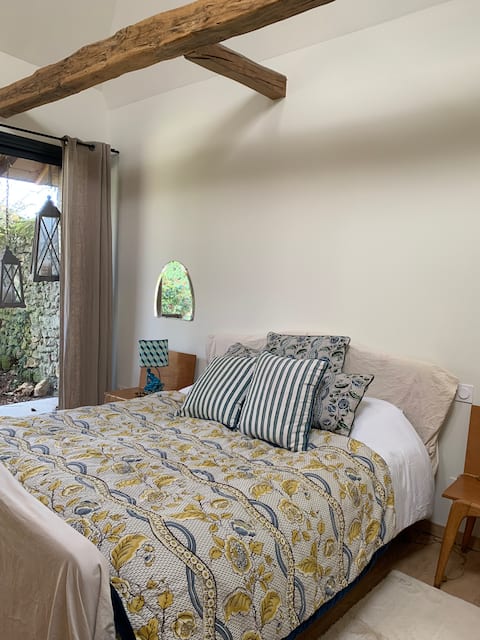 Cozy Vineyard House with 2 Bedrooms – Jacuzzi