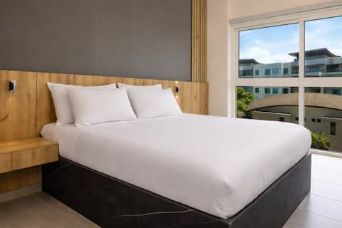 3br/AP Apartment in Playa Escondida Resort 301