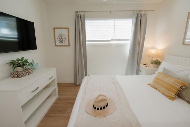 Bedroom 1 Queen Bed + Smart TV