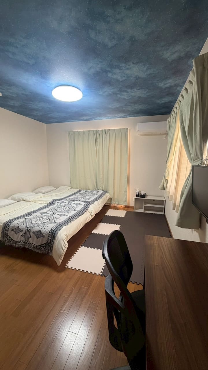 ワークスペースも完備でワーケーション利用もできます。