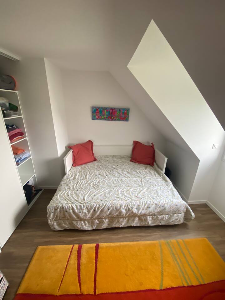 Издърпайте разтегателния диван 