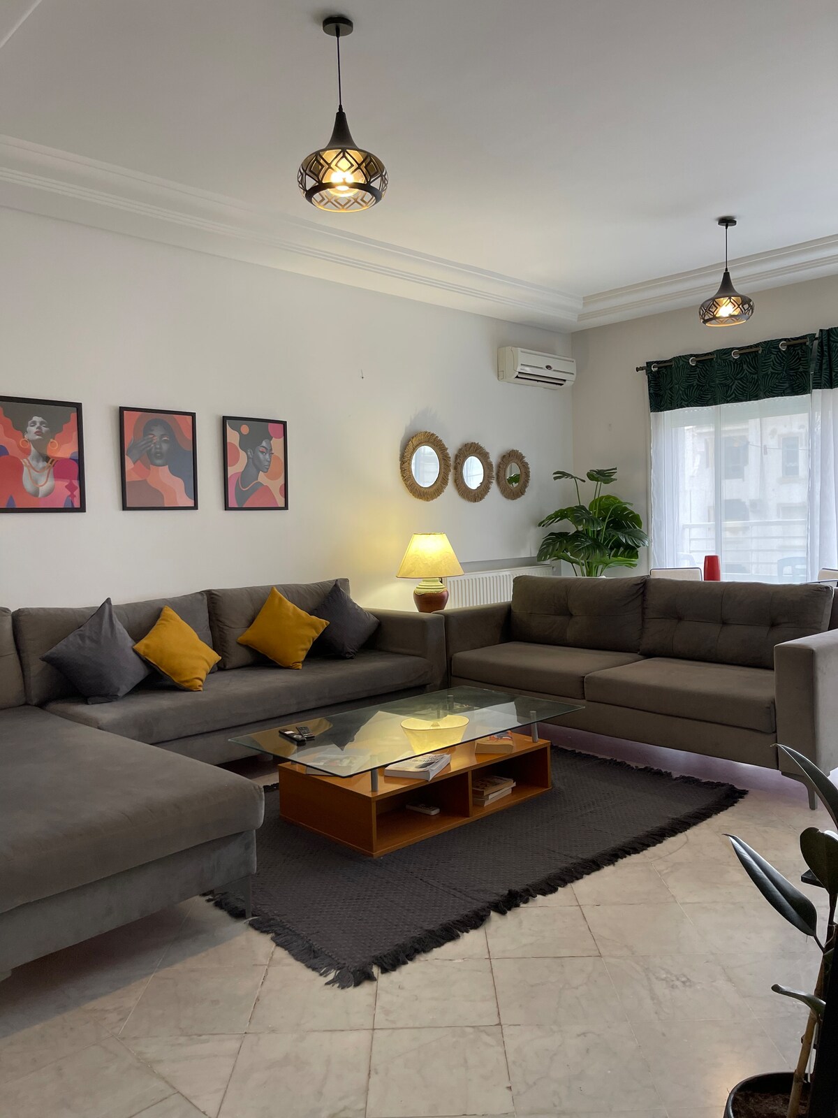 Beautiful apartment 9 minutes from the airport Apartments for Rent in