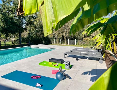 House with pool by the Tarn - 11 beds