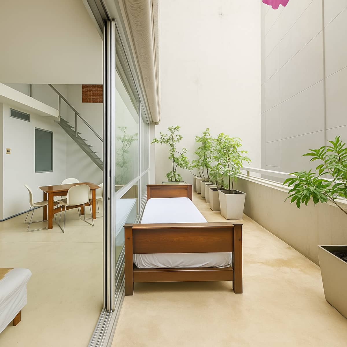 Amplio Loft con balcón, cama King y Jacuzzi, fotografía 8 de 11