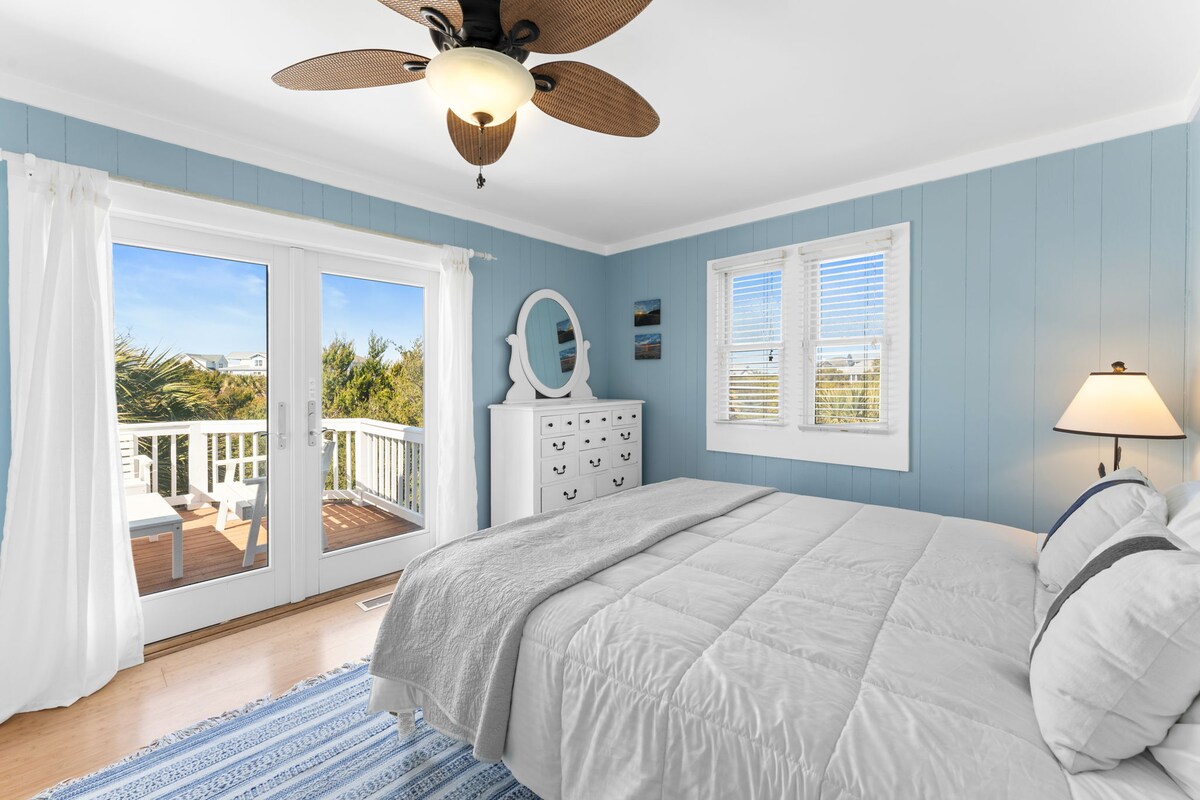 Chumba cha ziada cha kulala cha King chenye ufikiaji wa ukumbi