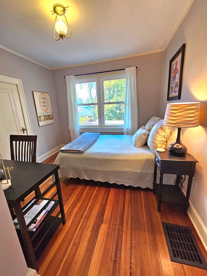 Chambre 3 à l'étage avec lit Queen Size