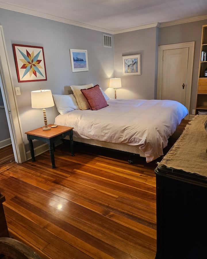 Chambre 1 à l'étage avec lit King Size