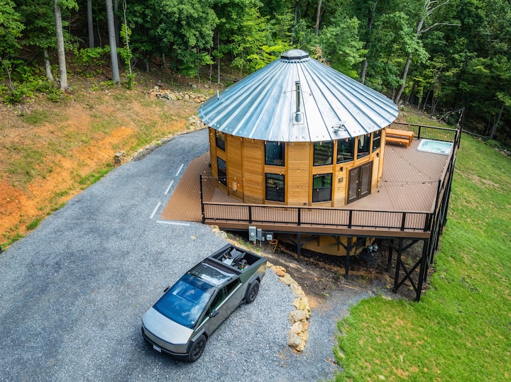 Skyline Yurt: Hot Tub~Wood Stove~WiFi~EVcharger - Yurts for Rent