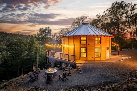 Skyline Yurt: Hot Tub~Wood Stove~WiFi~EVcharger