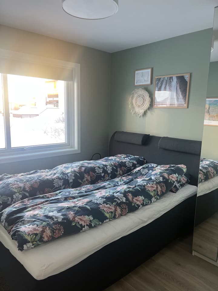 Cama 150. También aquí con apagón interior y pantalla de cremallera exterior para tomar el calor.