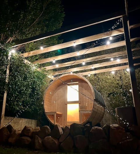 Valley View Home - Sauna, Fire Pit, Pizza Oven
